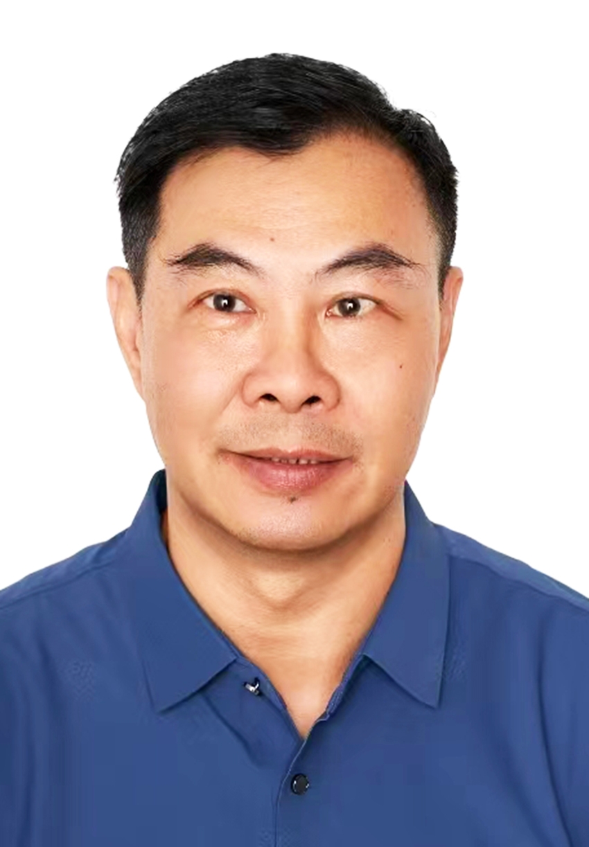 一级美术师——许统诚